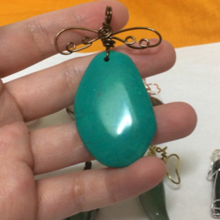 練りターコイズ 羽ペンダント
