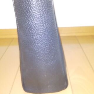 二谷友里恵さんのバックの画像