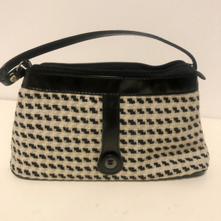 新品　INED ポーチ&タオルハンカチの画像
