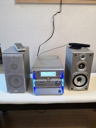 Victor ビクター JVC UX-W50-S シルバー マイクロコンポーネントMDシステム（CD/ダブルMD/カセット/FM/AM コンポ）（本体CA-UXW50-SとスピーカーSP-UXW50-Sのセット）