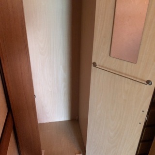 0円 衣装ケース 鏡付きの画像