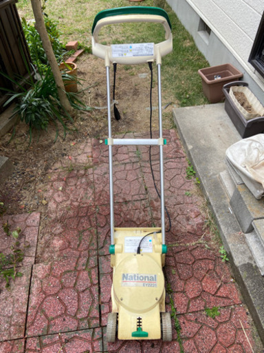 取りに来れる方限定 電動芝刈り機