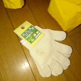  雨具、軍手の画像