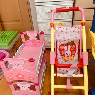 女の子に。メルちゃんのベッドとベビーカー♪