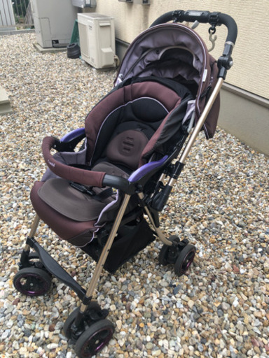 【A型ベビーカー】コンビ ホワイトレーベル ディアクラッセ オート４キャス エッグショック