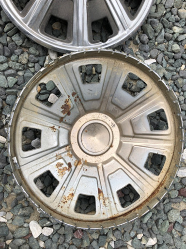 旧車　日産　ブルーバードSSS 純正ホイールキャップ