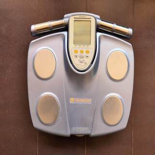 オムロン　ヘルスメーターの画像