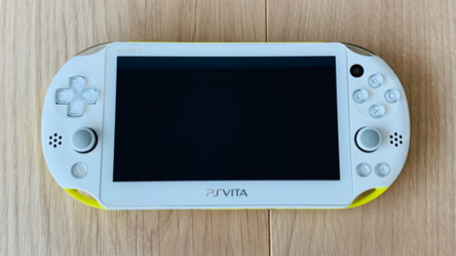 PlayStation Vita  Wi-Fiモデル(PCH-2000) 2013年製＋メモリーカード32GB、ゲームソフト3点