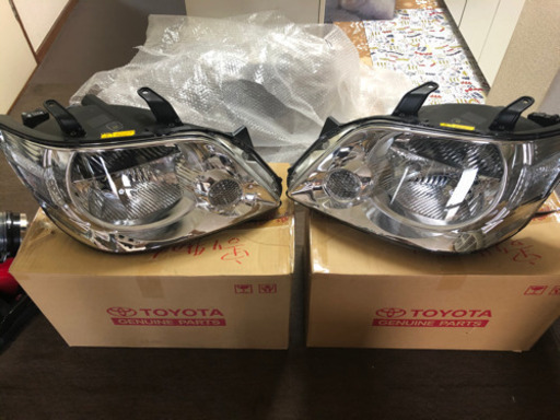 AZR60 ノア トヨタ純正 新品 ヘッドライト 左右SET