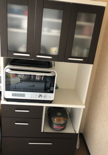 引き渡し決定　食器棚
