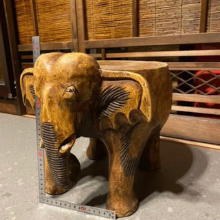 象の置物の画像