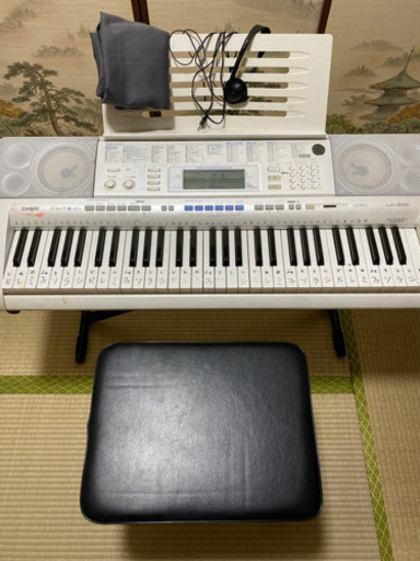 電子ピアノ