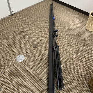プロジェクタースクリーン  三脚式 自立型タイプ 組み立て式 ホ...