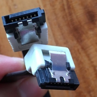  パソコンに使うケーブルですの画像