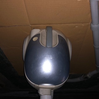 サンヨー掃除機