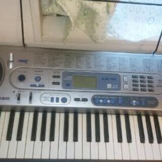 電子ピアノ