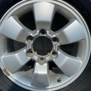 ☆備えて　極美品　スタッドレスタイヤ　265/70R16 ブリヂストンブリザック4本＋スペア用1本付き！の画像