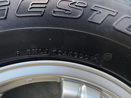 ☆備えて　極美品　スタッドレスタイヤ　265/70R16 ブリヂストンブリザック4本＋スペア用1本付き！