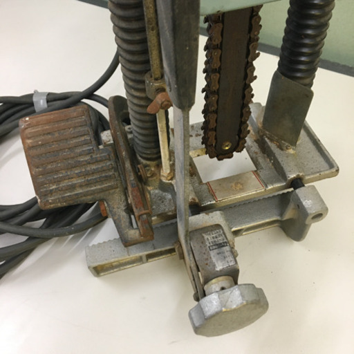 makita マキタ チェーンノミ 7100B ミゾキリ 溝切り切断機 大工道具