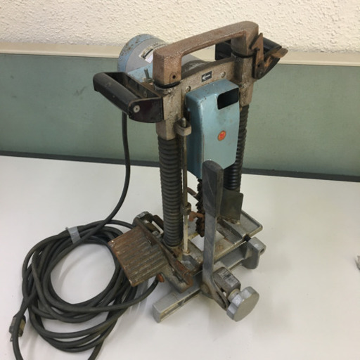 makita マキタ チェーンノミ 7100B ミゾキリ 溝切り切断機 大工道具