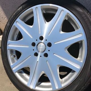 値下げしました。タイヤ、アルミホイール 19インチ ８Ｊ オフセット＋３８  PCD 114.3  5穴          の画像