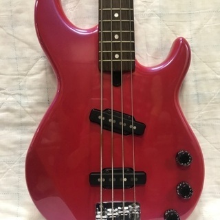 YAMAHA ベースギターの画像