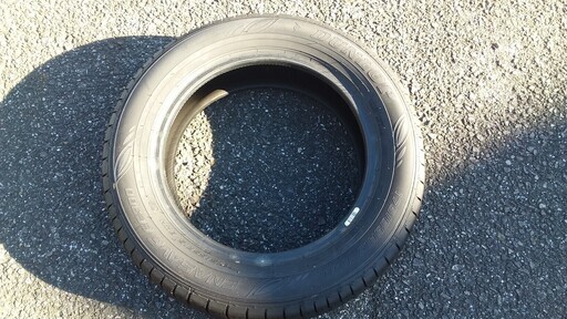 値下げ！！　新車（アクア）外しの　タイヤのみ4本売ります。175/65Ｒ15