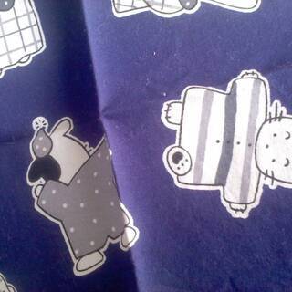 パジャマ姿　ねこ　うさぎ　いぬ　HOLY NIGHT　約 41cm×約 42cm　青　ハンカチ　アニマル　動物の画像