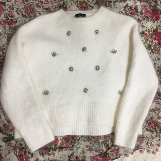 SHIPSの白のニット