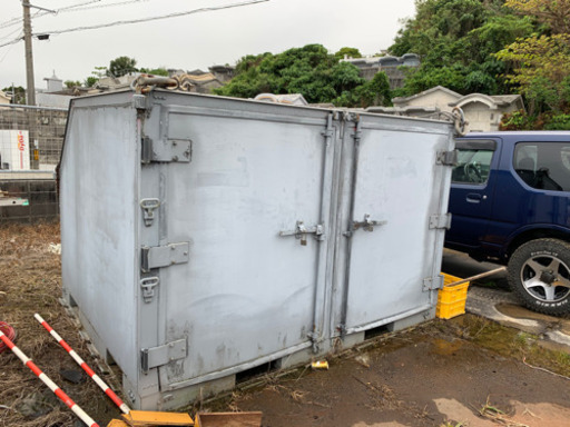 台形アルミ倉庫　と、3m x 2m のあみかご