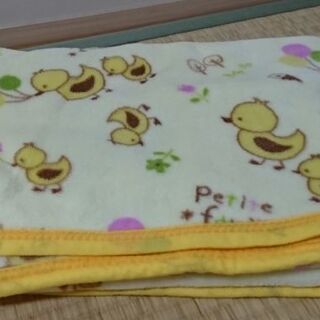 ベビー毛布 黄色　85*115センチ