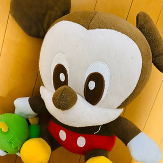 ディズニーミッキーぬいぐるみ