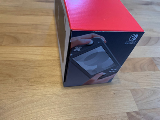 取引中、新品任天堂Switch Lite(スウィッチライト)本体&どうぶつの森