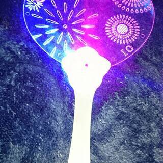 光る！花火うちわ　色んな光り方します　電池新品の画像