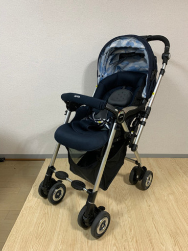 【決まりました！美品、使用少、清掃済】アップリカ ソラリア ベビーカー ネイビー おまけ付き