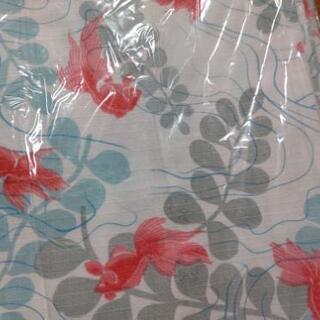 涼しげな愛らしい金魚の浴衣セット(下駄以外未使用)の画像