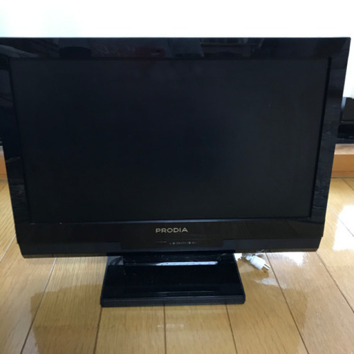 16型　液晶カラーテレビ　ピクセラ