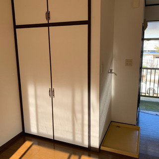 5/11単発　河内町アパート　空き部屋のカーテンレール取付作業など２業務募集の画像