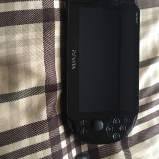 PS vita2000