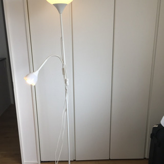 照明スタンドの画像