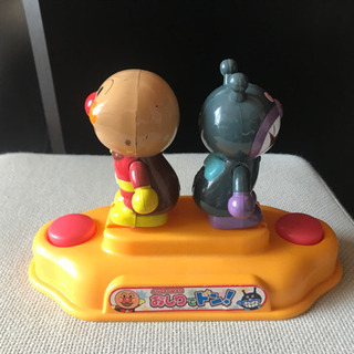 アンパンマン　おしりでトン！