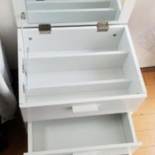 【直接引き取り限定】ドレッサーボックスの画像