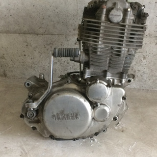 値下げしました。ヤマハ SR400 の エンジン 不動