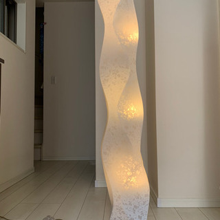 シックなスタンドランプ譲ります