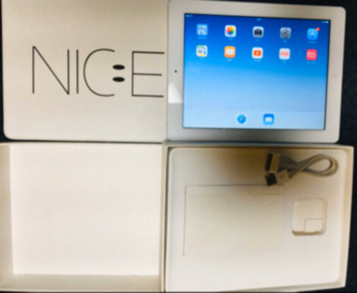 iPad 第二世代　16G シルバー　Wi-Fiモデル