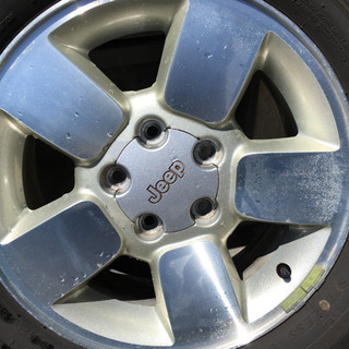 WJ40グランドチェロキー用ホイール タイヤ 4本の画像