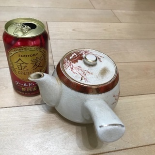 101、急須（赤い絵）