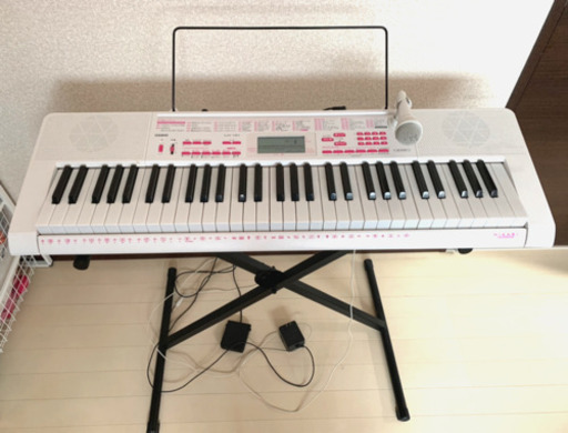 CASIO キーボード 光ナビゲーション LK-121