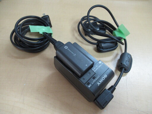 SONY 　ソニー純正 AC-VF10充電器＋バッテリーのセット 　DK-115 接続用コード Handycam用充電器