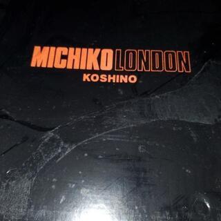 MICHIKO LONDONの大皿と小皿のセットの画像